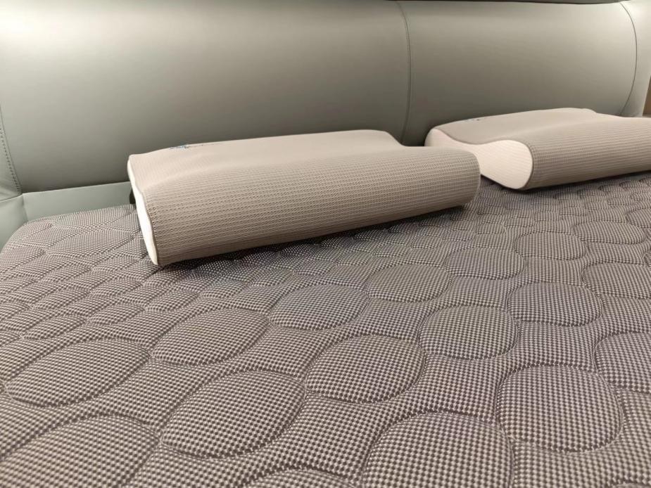 有了这张东宝床垫，睡觉不怕出汗了