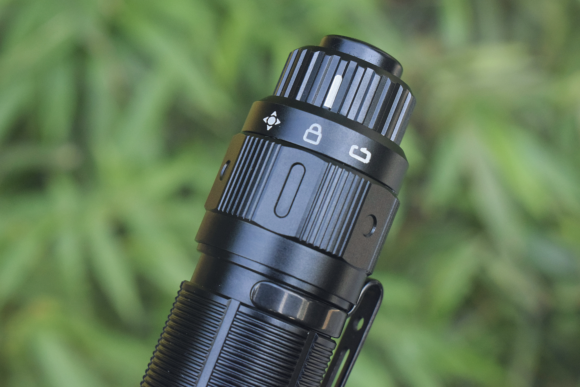 菲尼克斯fenixtk11tac手电速评,菲尼克斯tk75-2018手电评测