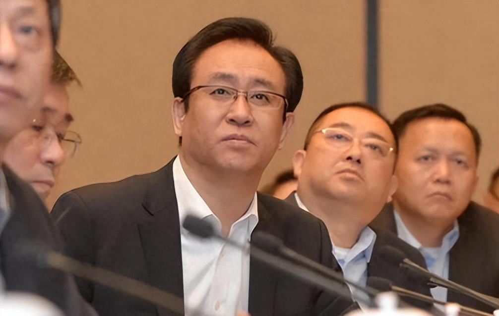 许家印歌舞团队演员照片,许家印歌舞团队演员状况