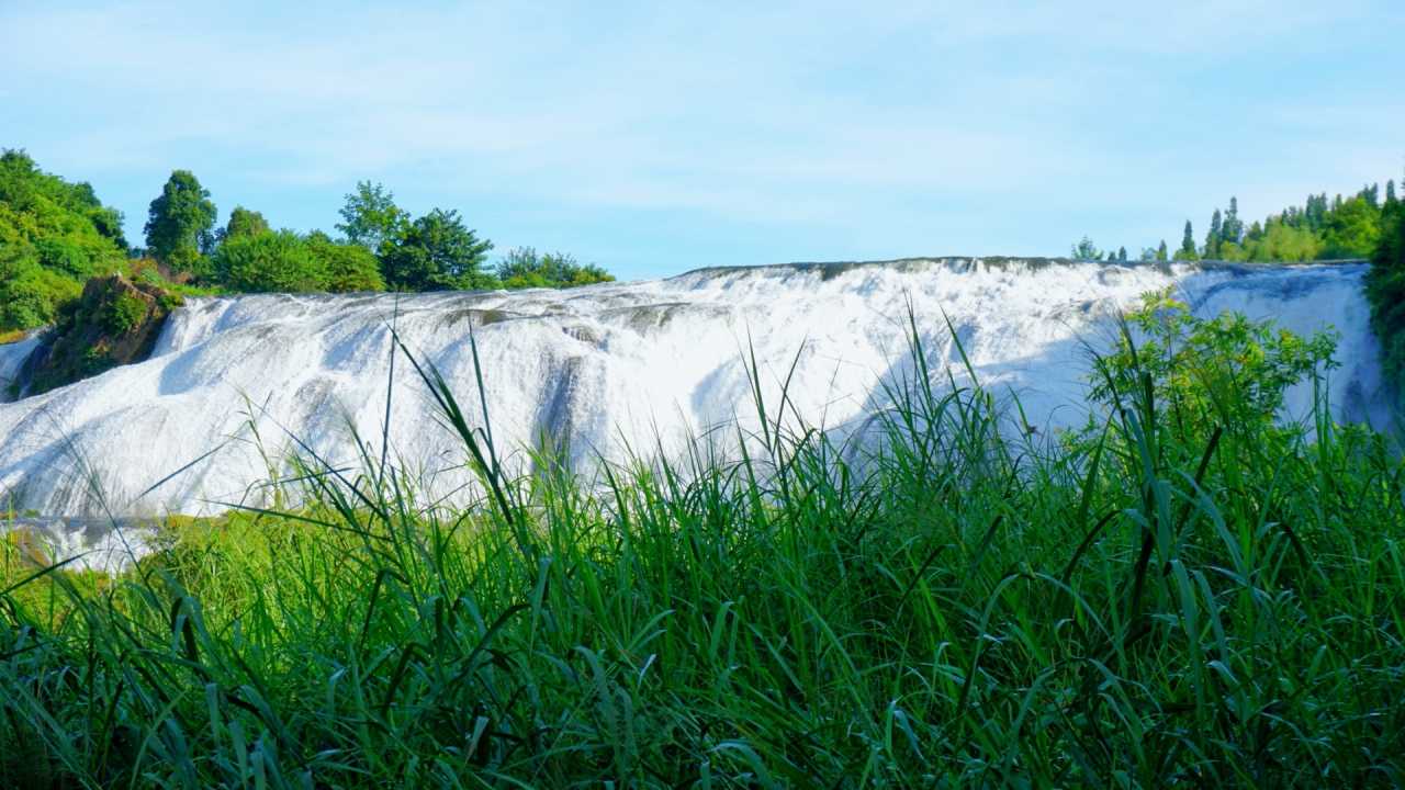 黄果树瀑布漫天扑面而来的水雾,黄果树瀑布4天旅游攻略