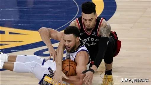 NBA晚报:太阳老板当众露鸟并威胁孕妇，里弗斯点赞色情图片和推文