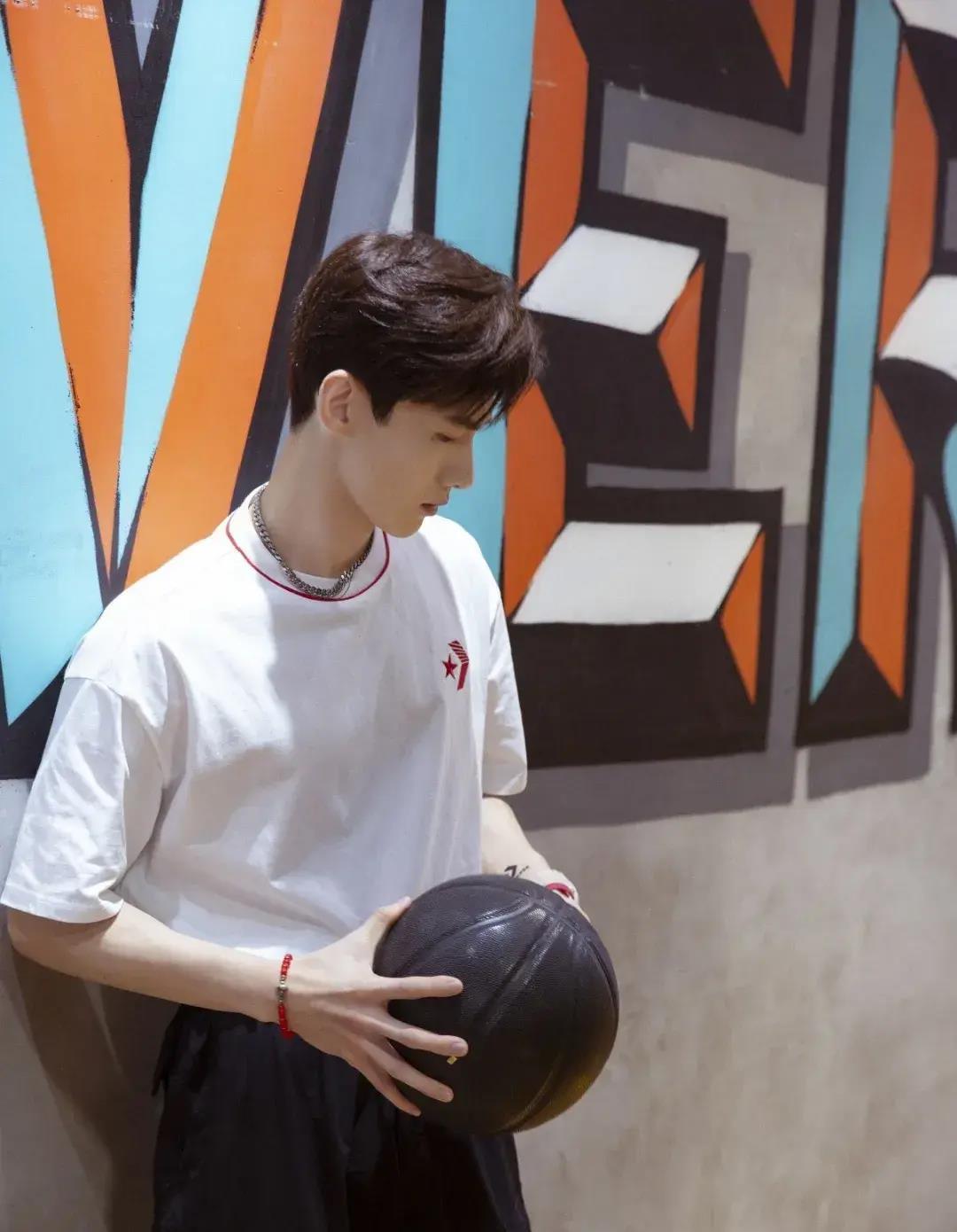 校草脸男星图鉴,男校草图片帅气