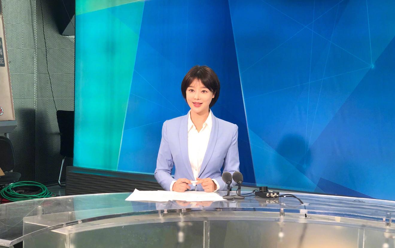 央视主持胡蝶父母从事什么工作,央视主播胡蝶出生日