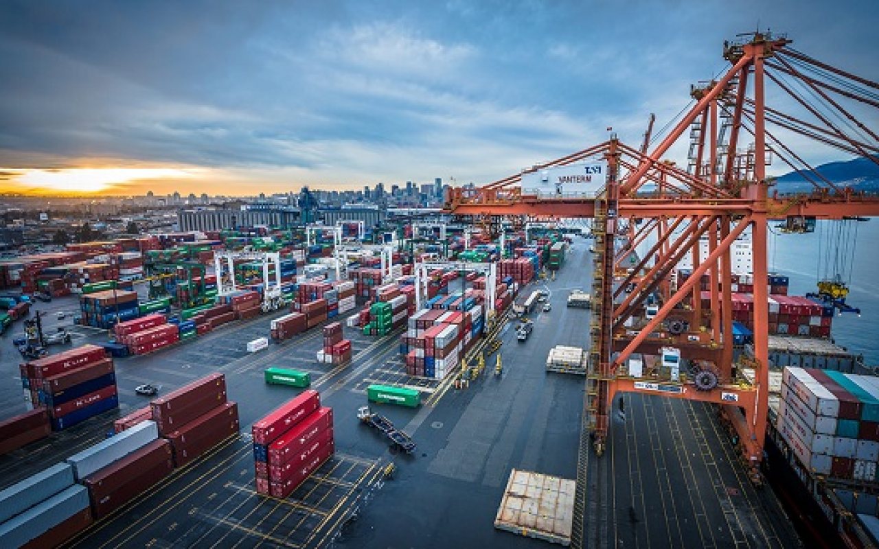 投资香港100亿,投资香港3000万