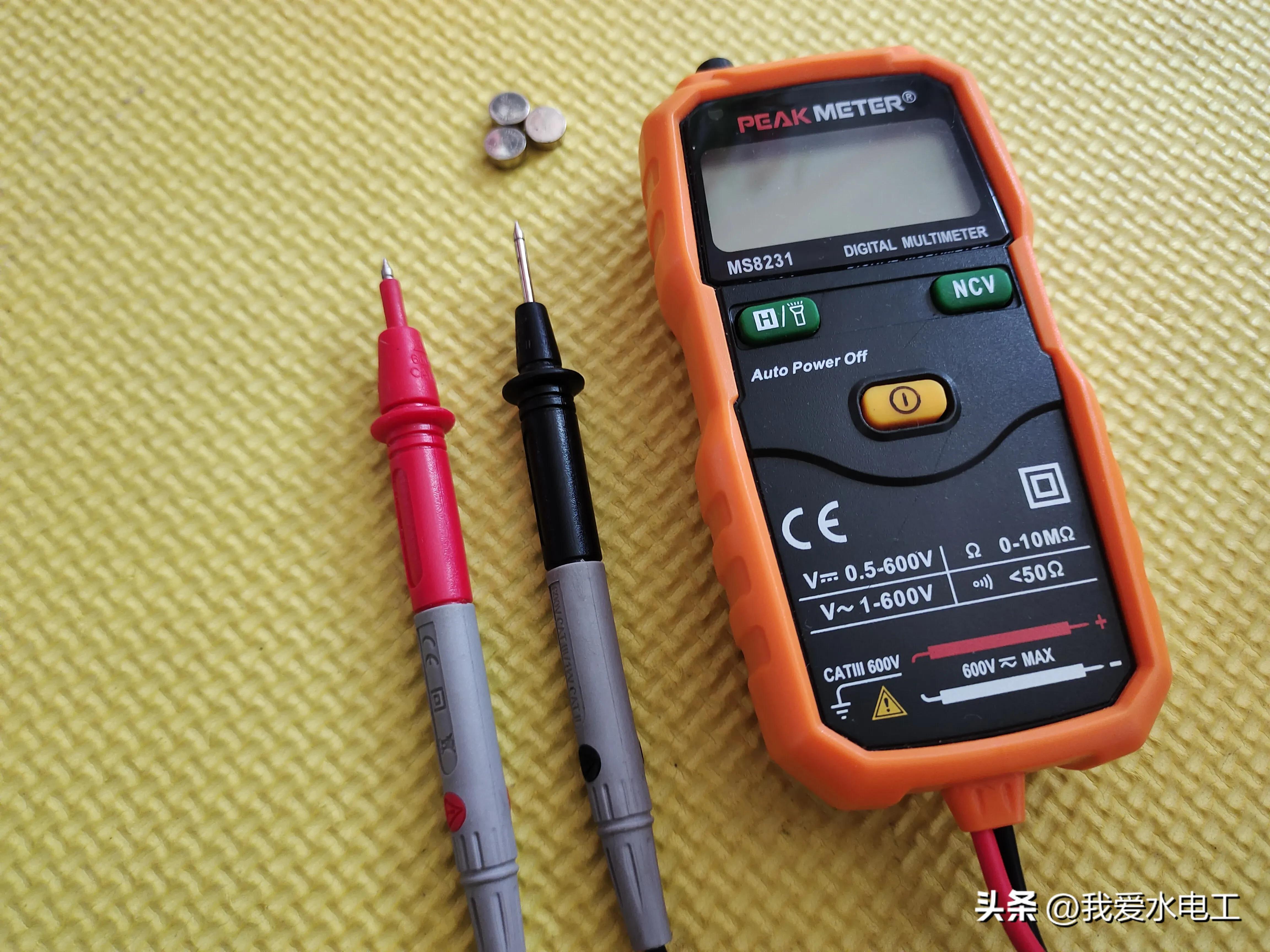 完全没有电的纽扣电池能充电吗,纽扣电池没电了能自己充电吗