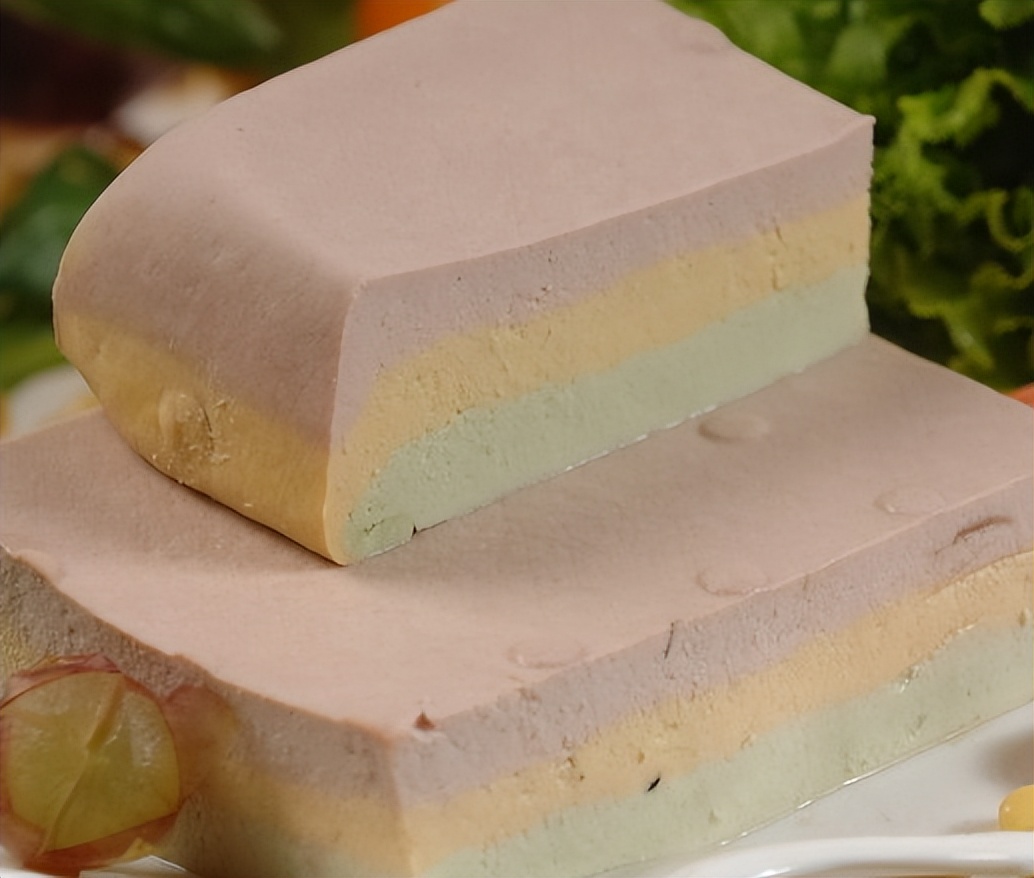 一台豆腐机100斤豆子一人操作,全自动豆腐机一小时能出多少豆腐