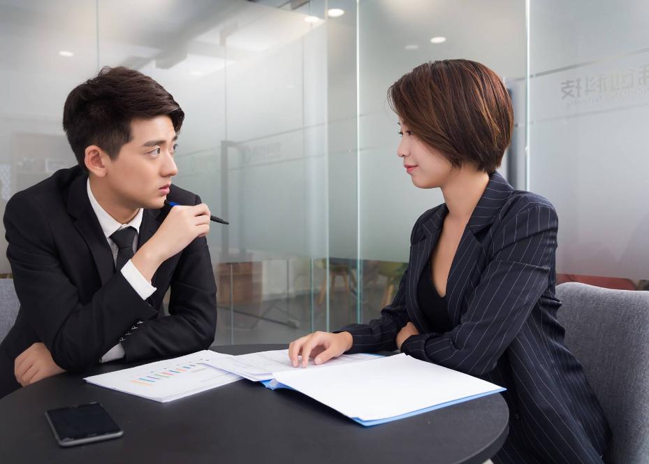 去大公司做底层还是去小公司,去大公司还是小公司做基本的事