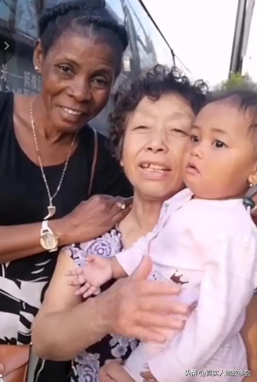 东北小伙在非洲打工娶莫桑比克媳妇,生俩娃,发现非洲女人很勤快