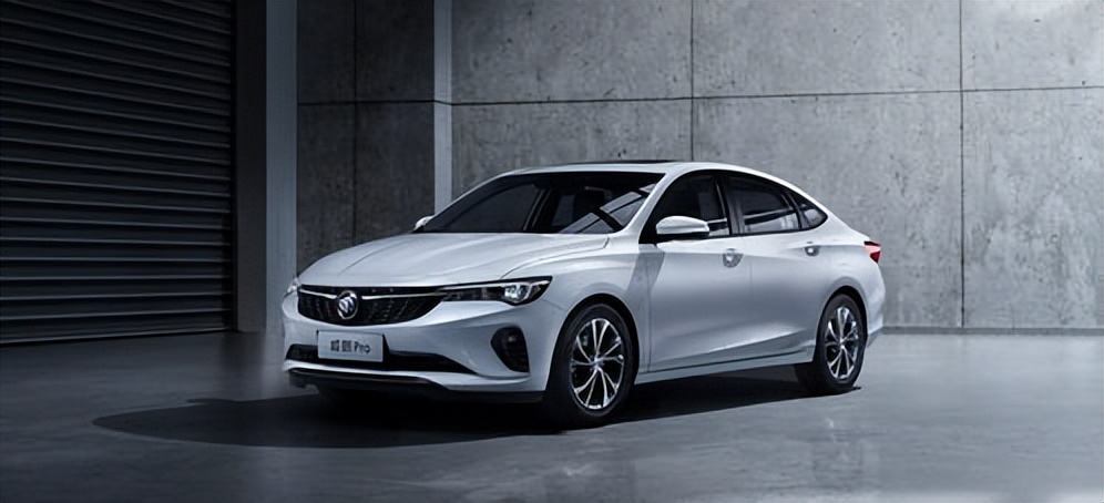 2022款别克威朗progs白色疾风版,别克威朗2020款20tcvt领先型油耗