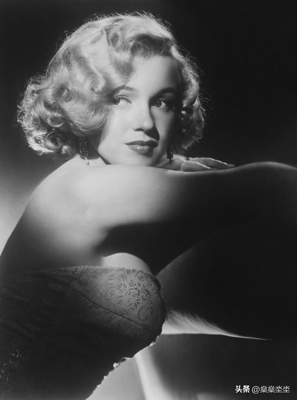 男人愿花大价钱买我一个吻，却没人愿意花五十美分了解我的灵魂