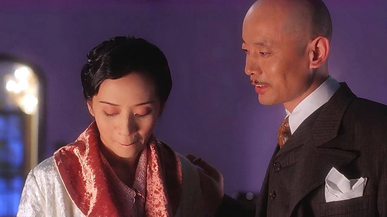 中国香港经典港片排行榜,香港回归25年经典港片名场面