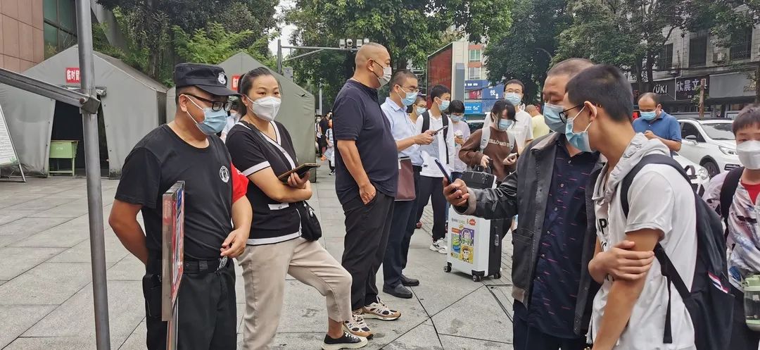 再见了，小盆友——9月19日成都家长成功“解除居家”……