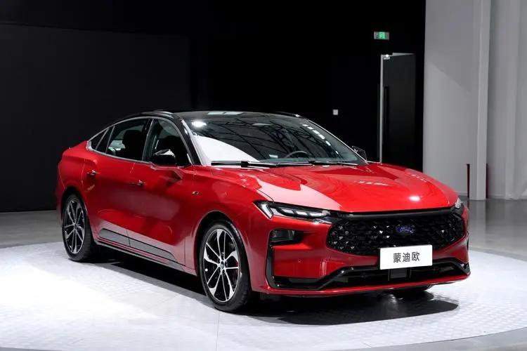 沉浸式体验老款福特蒙迪欧,喜提全新一代福特蒙迪欧