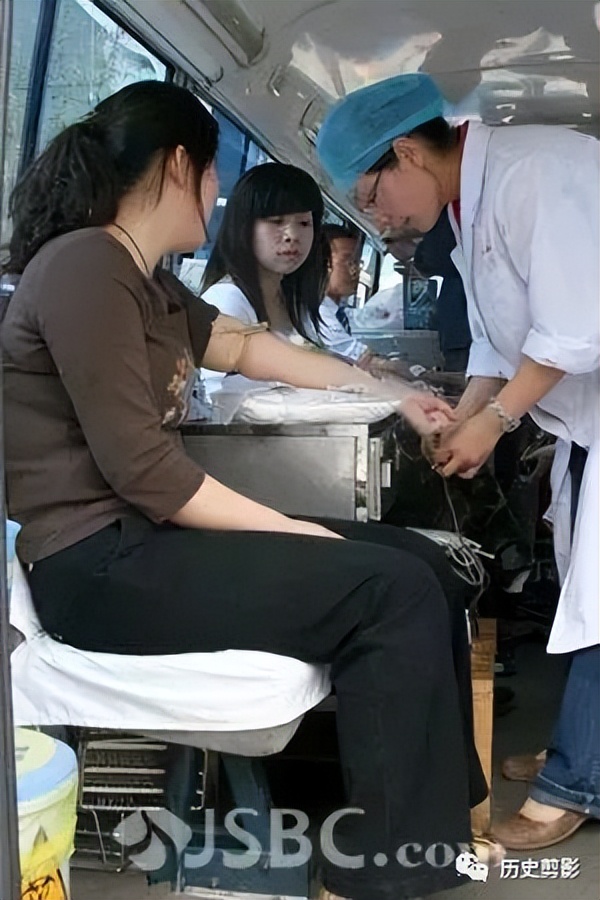 汶川地震15周年：100张照片，100个让人泪流满面的瞬间