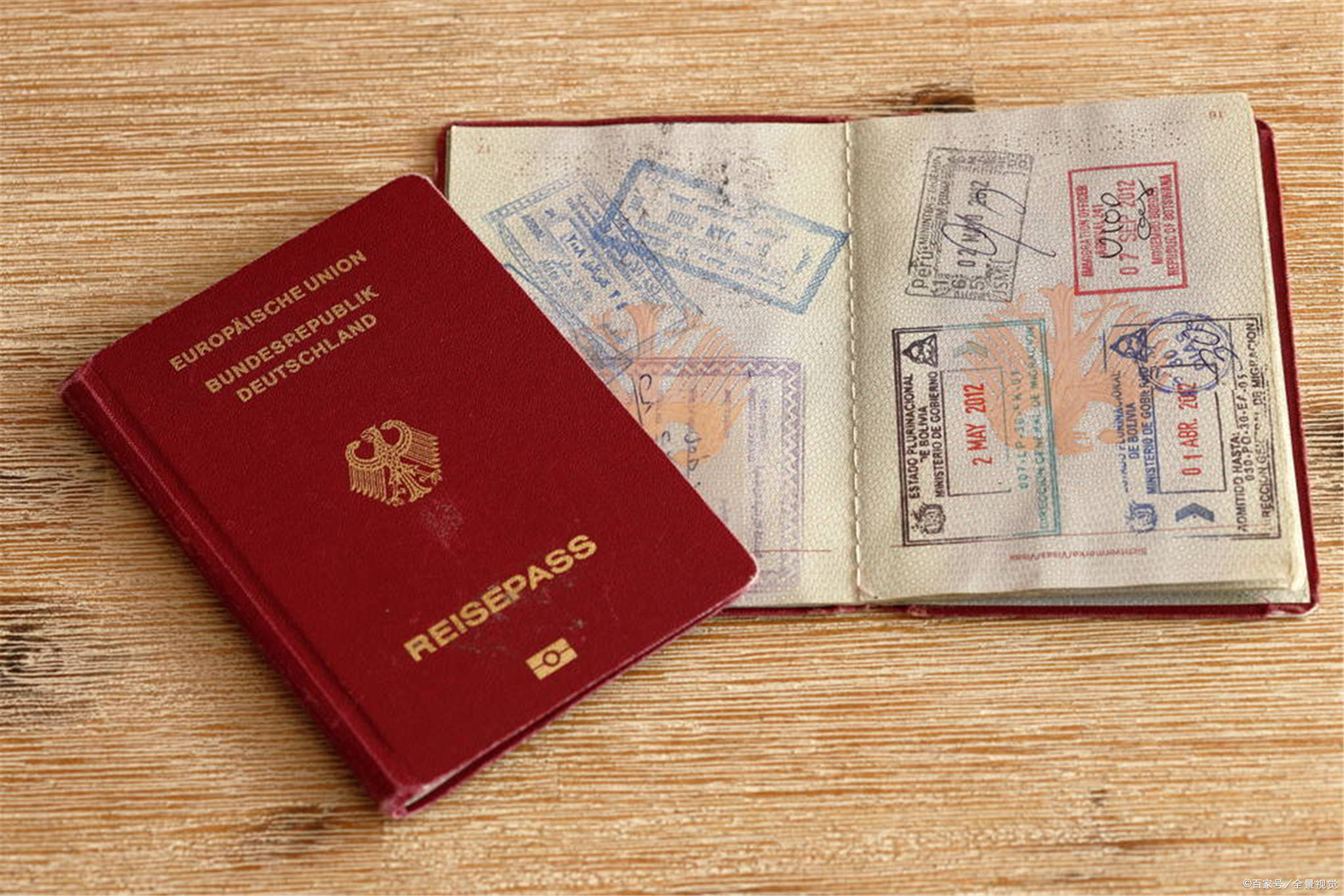 新加坡街头,新加坡街头一群中国人