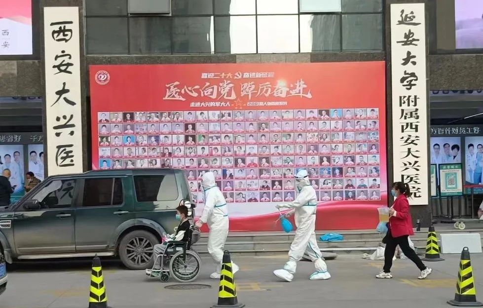 西安大兴医院：血管炎+“马蹄肾”，一场14岁少年的跨省救援