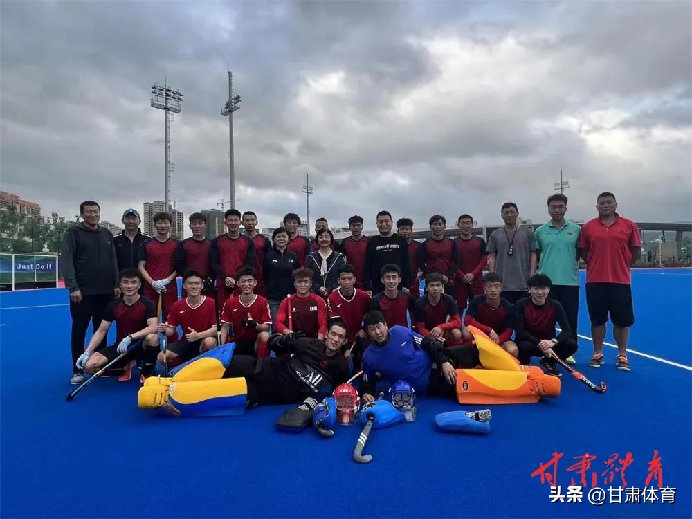 丁慧茹检查慰问省田曲中心运动队