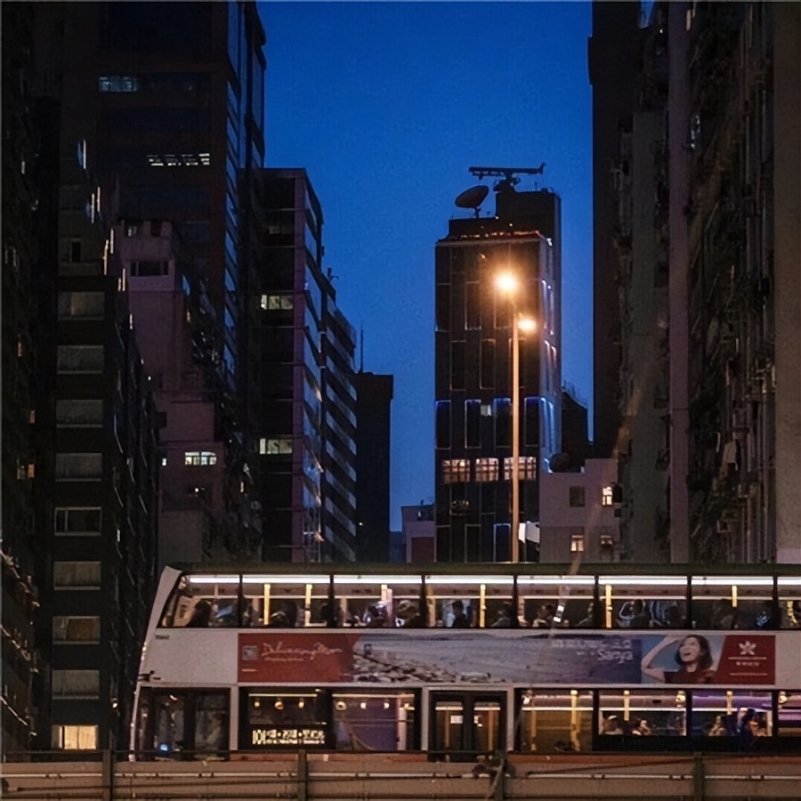 伤感夜晚丧图,丧系伤感朋友圈背景图