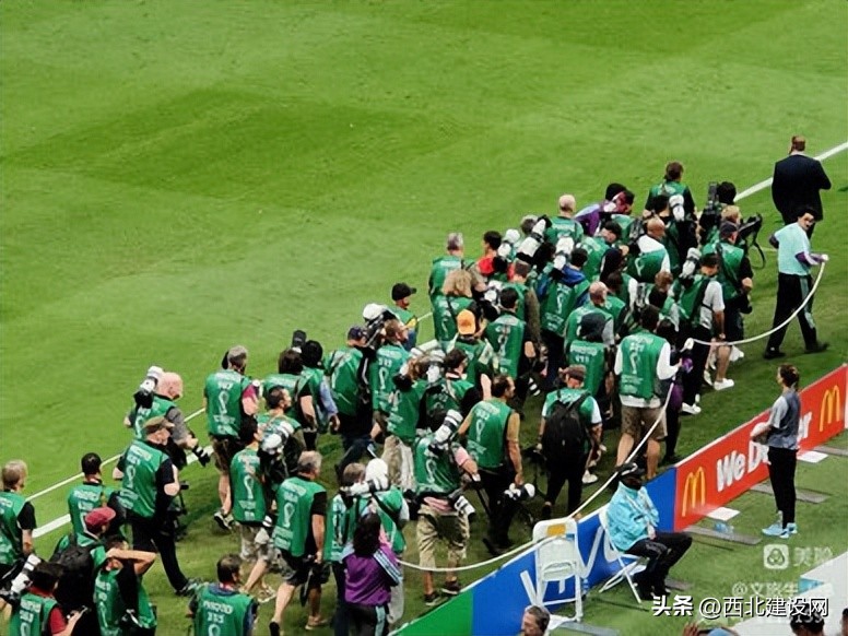 卡塔尔世界杯现场的宝宝,卡塔尔世界杯足球宝贝现场