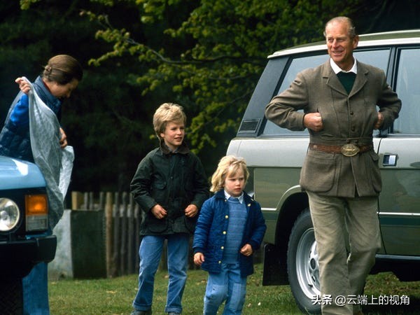 菲利普亲王和梅根,梅根和辛普森家族