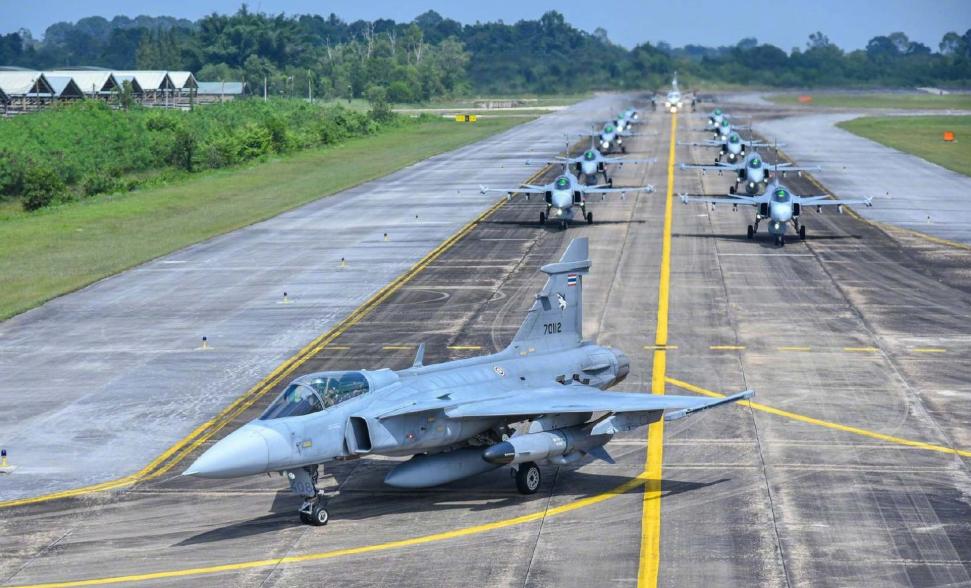 美国承认歼35为五代机了吗,歼35战机与美国f35战机