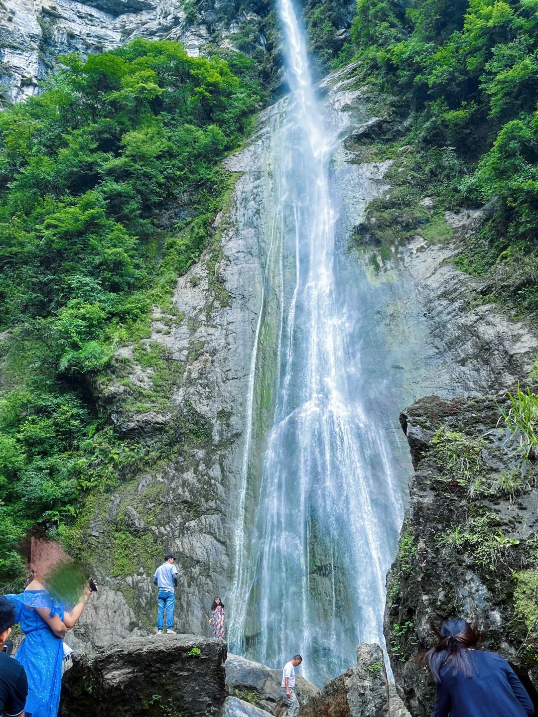 避暑旅游景点看山看水,清凉避暑好去处雪溪洞一日游