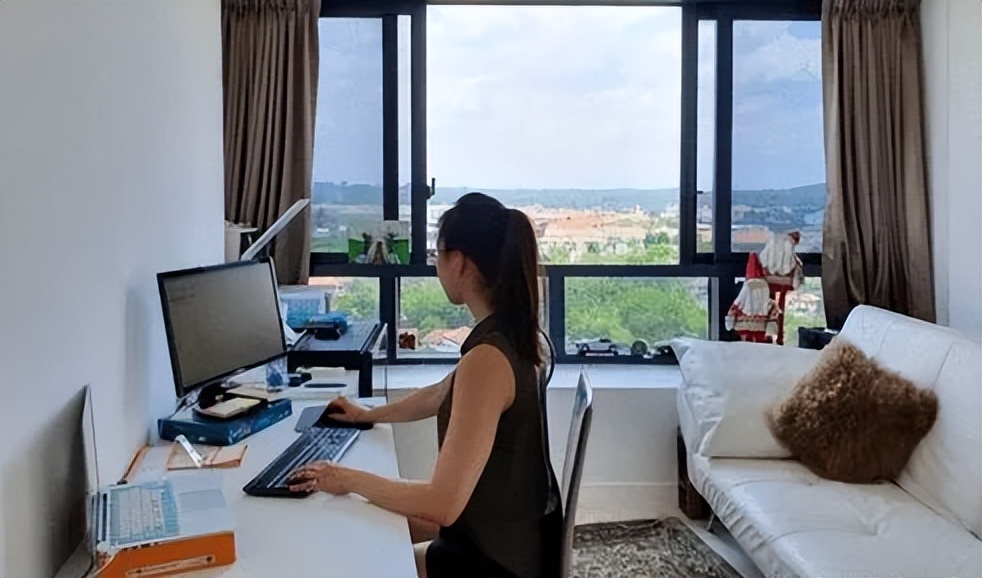 富士康月入6000交税多少,富士康普工一个月能挣多少钱