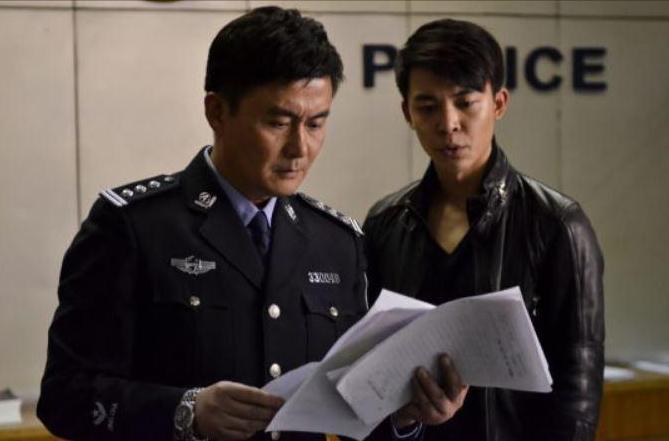 演员邢岷山:和老师女儿结婚,英雄救美被毁容,老婆女儿是心肝