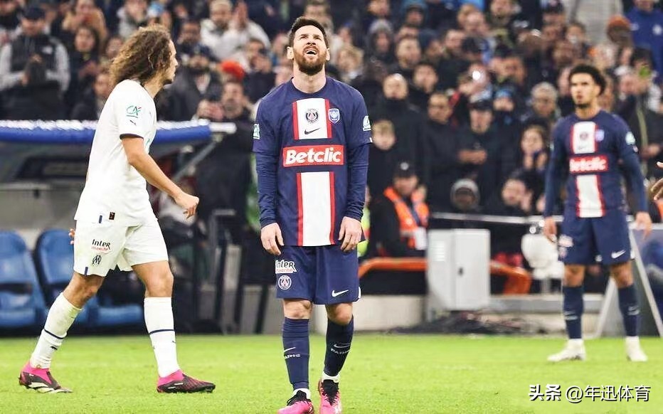 巴黎vs马赛比赛球迷冲入找梅西,法甲大巴黎大胜马赛梅西击中门柱