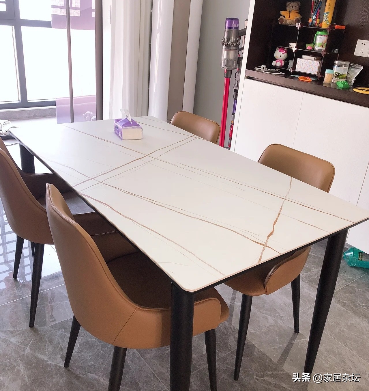 你知道怎么区分岩板餐桌的好坏吗,岩板餐桌会看起来很廉价吗