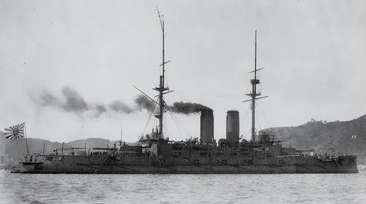 日本二战超级战舰被潜艇击沉,日军超级战舰被击沉