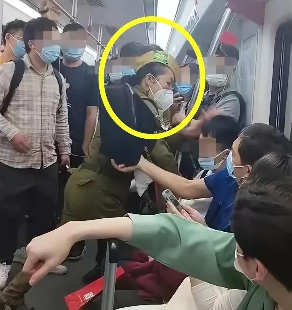 广州地铁大妈打人身份曝光，小伙为何放弃索赔，网友们纷纷意难平