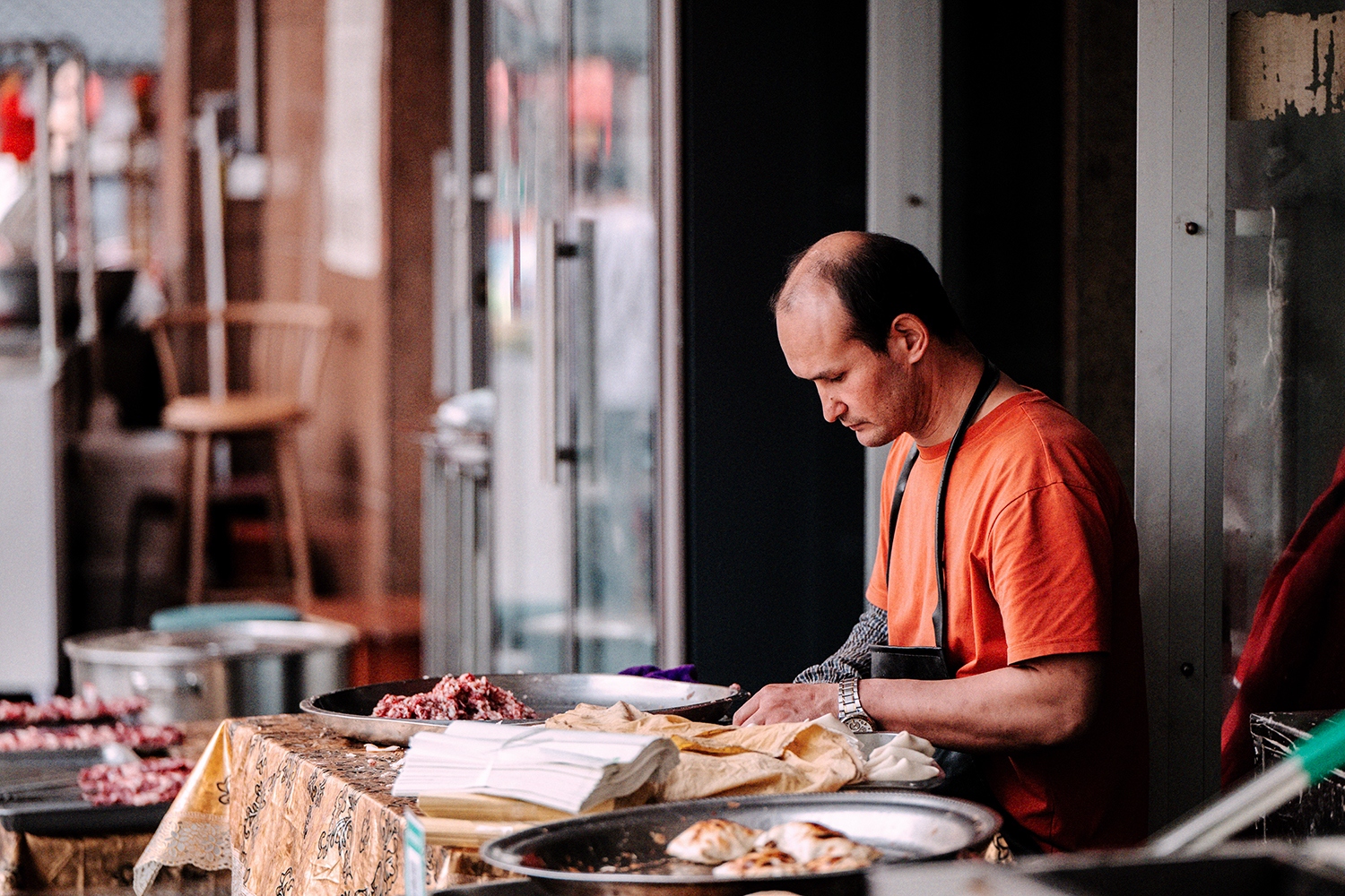 夜幕下的乌鲁木齐尼康小三元*疆新**试用手记