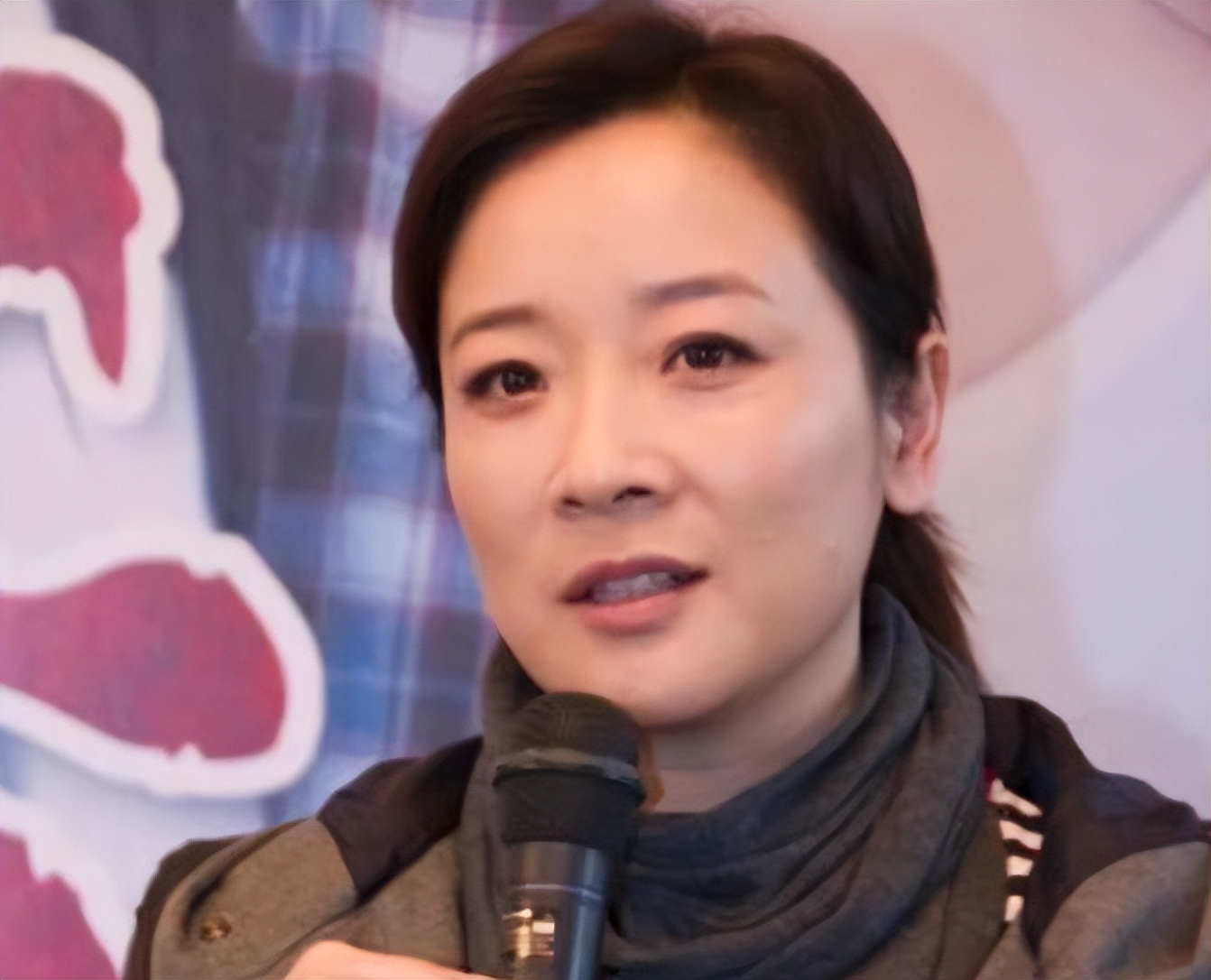 陈小艺婚后生活,52岁陈小艺分居11年