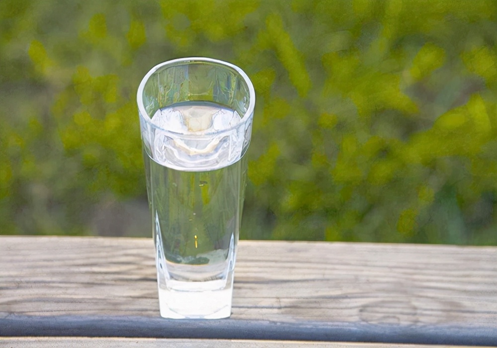 狗狗拉便便干有血是怎么回事,狗狗拉便便很干怎么办