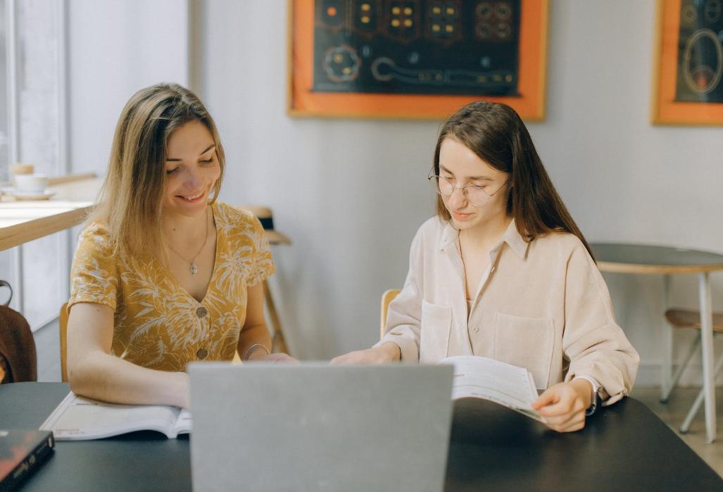 思想政治工作应具备的8种素质,如何改进思想政治工作的方式方法