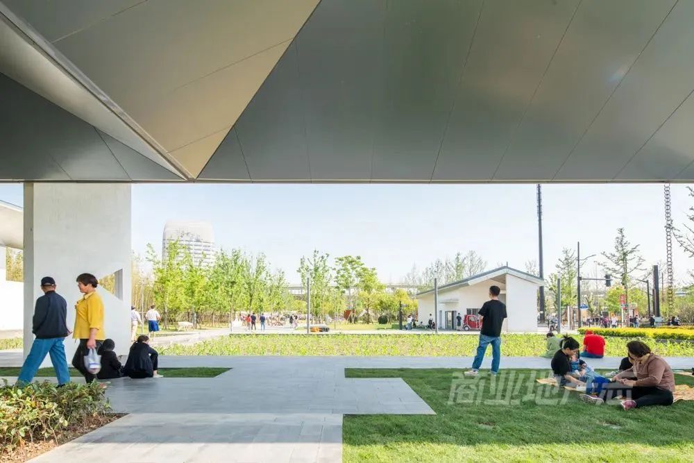 CRR百图斩｜公园里的新天地：上海蟠龙天地