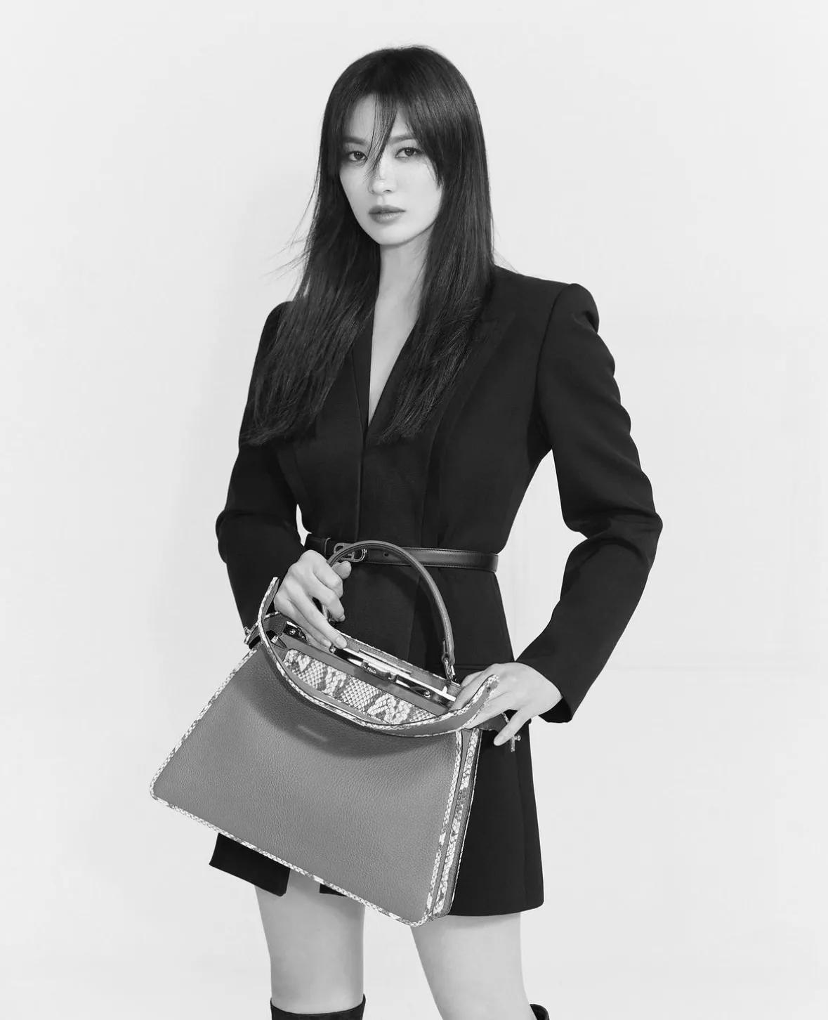 宋慧乔短发走秀穿搭,宋慧乔秋冬通勤风穿搭