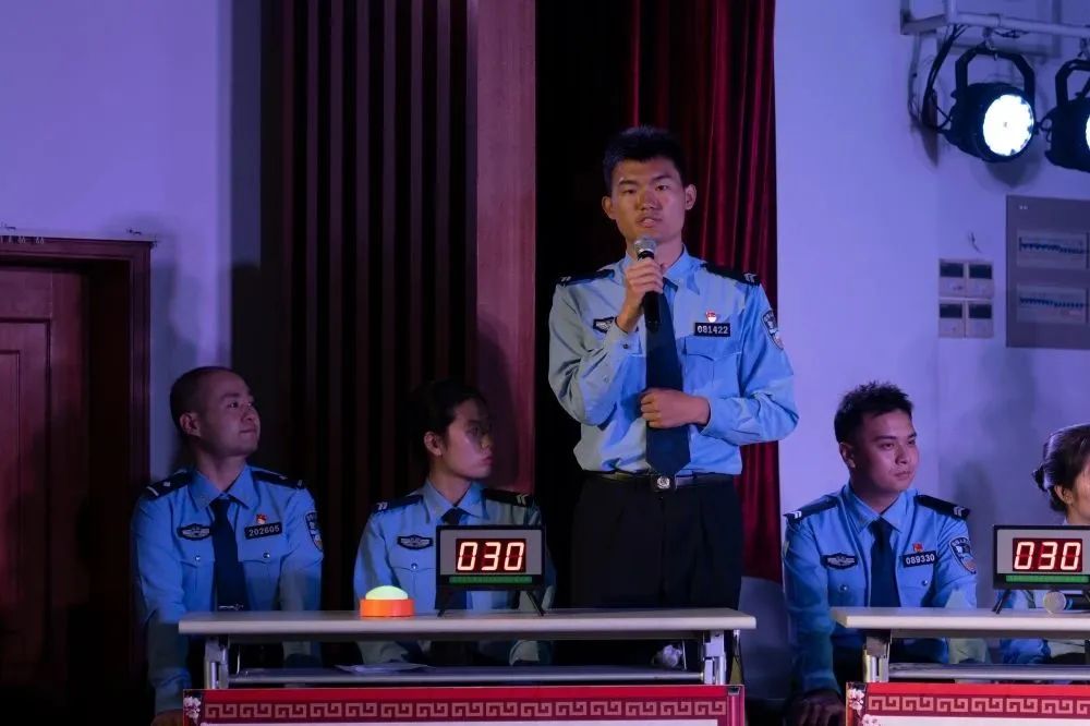 閾佽璇楄瘝澶т細,鑷存暚鍏畨姘戣璇楄瘝