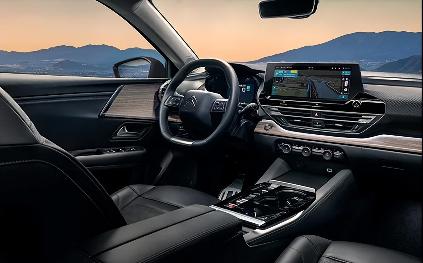 雪铁龙凡尔赛c5x最低首付多少落地,雪铁龙凡尔赛c5x首付多少钱