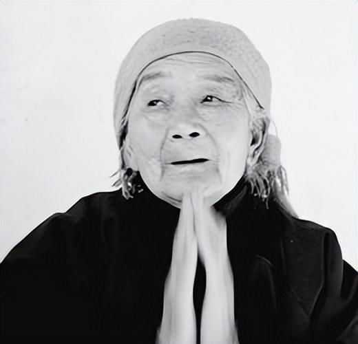 悲壮抗日爱情故事电影,抗日小说中的爱情故事