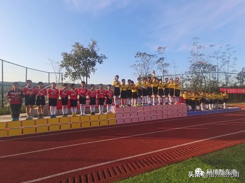 天柱县第七小学足球比赛,天柱六小足球队