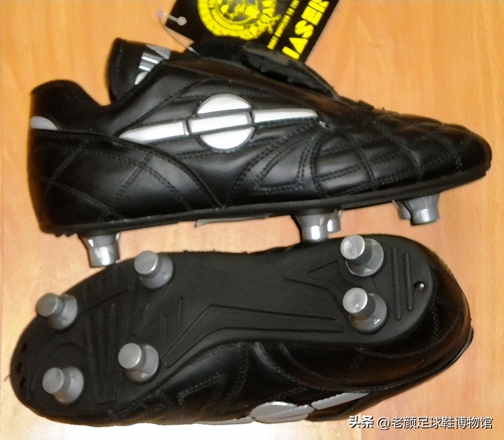 英国足坛四位顶级球星代言的超冷门球鞋，国内球迷可能从来没见过