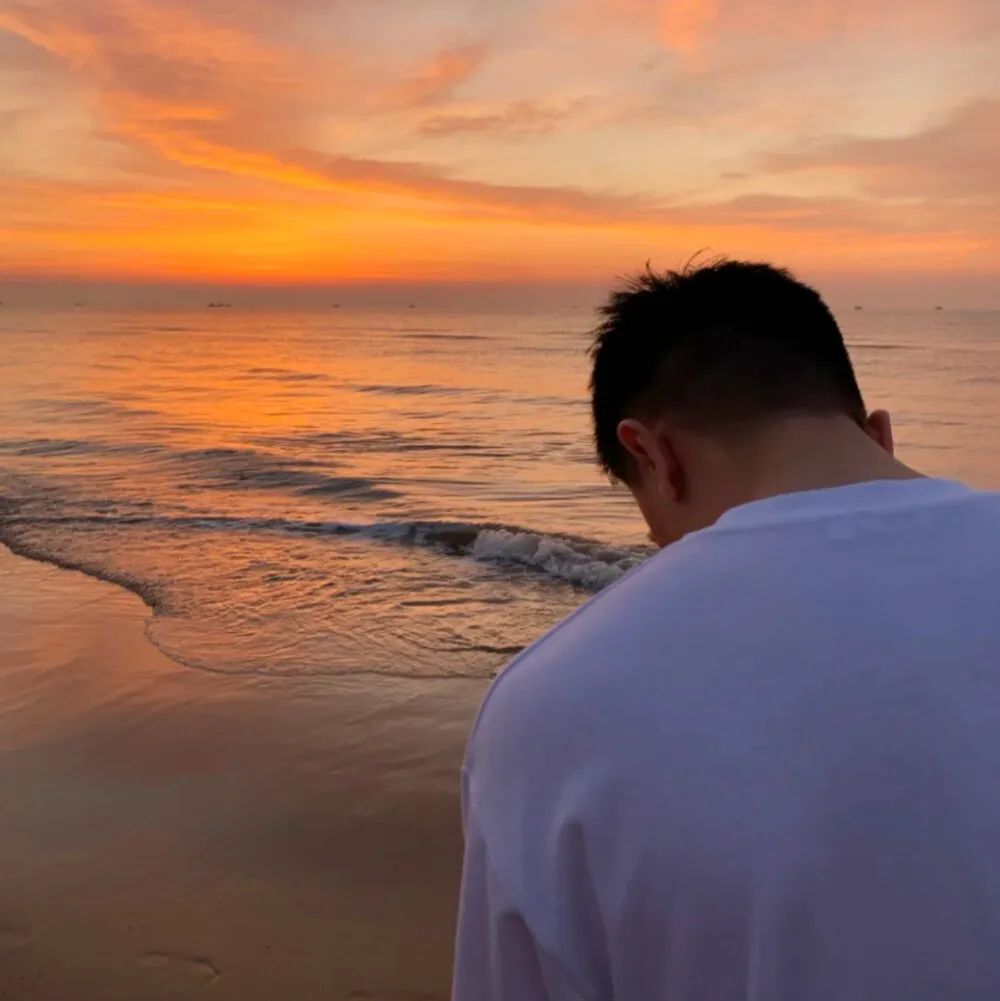 高级小众的女生头像真人不露脸,很小众却很惊艳的头像男生