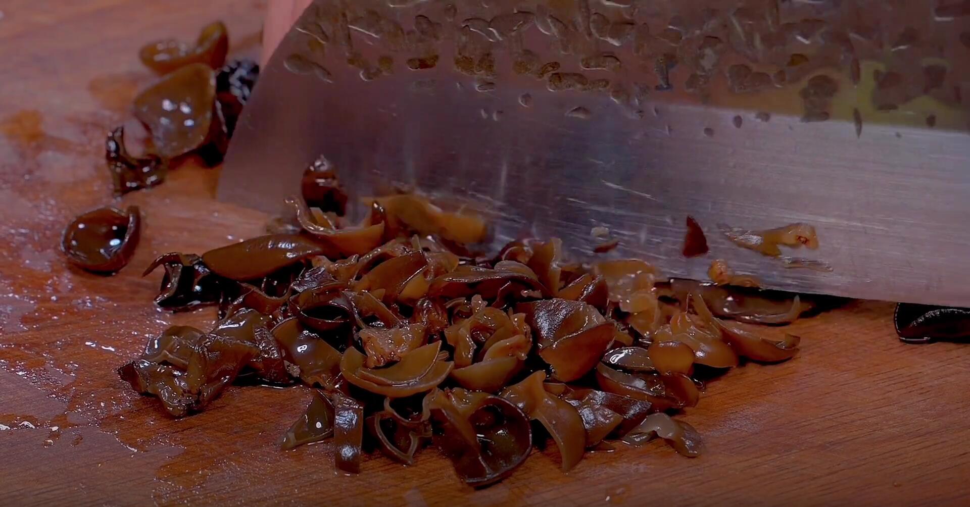 40岁女人怎么美容养颜抗衰老,40岁女士美容养颜喝什么好