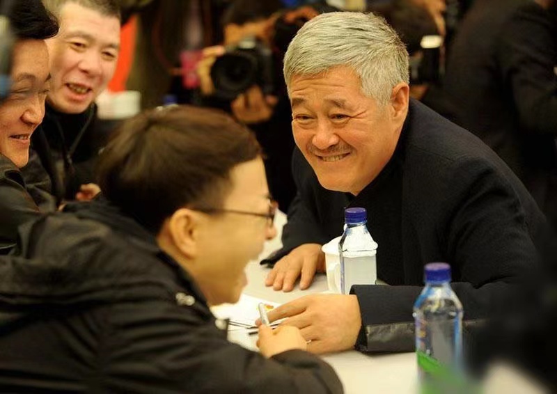 小品演员火力全开,影视演员居中调停,中国足球,一开口就输了