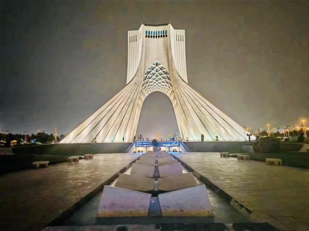 德爱会随“一带一路”经贸考察团参访伊朗