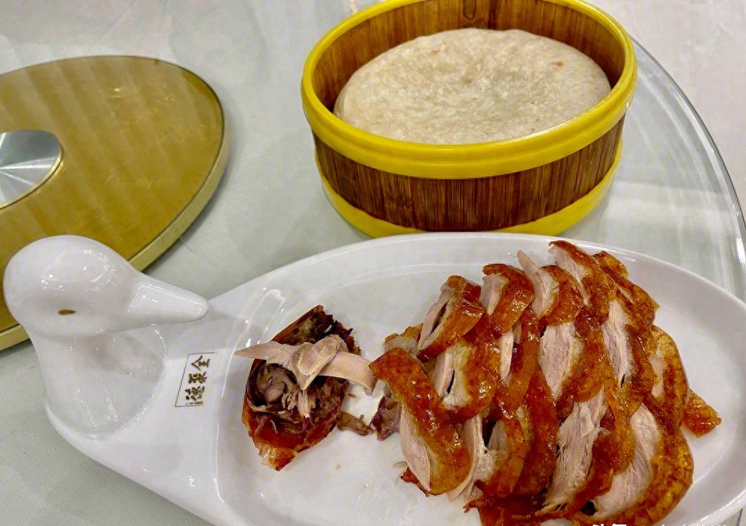 北京人不吃全聚德的鸭子,北京哪一个烤鸭比全聚德好吃