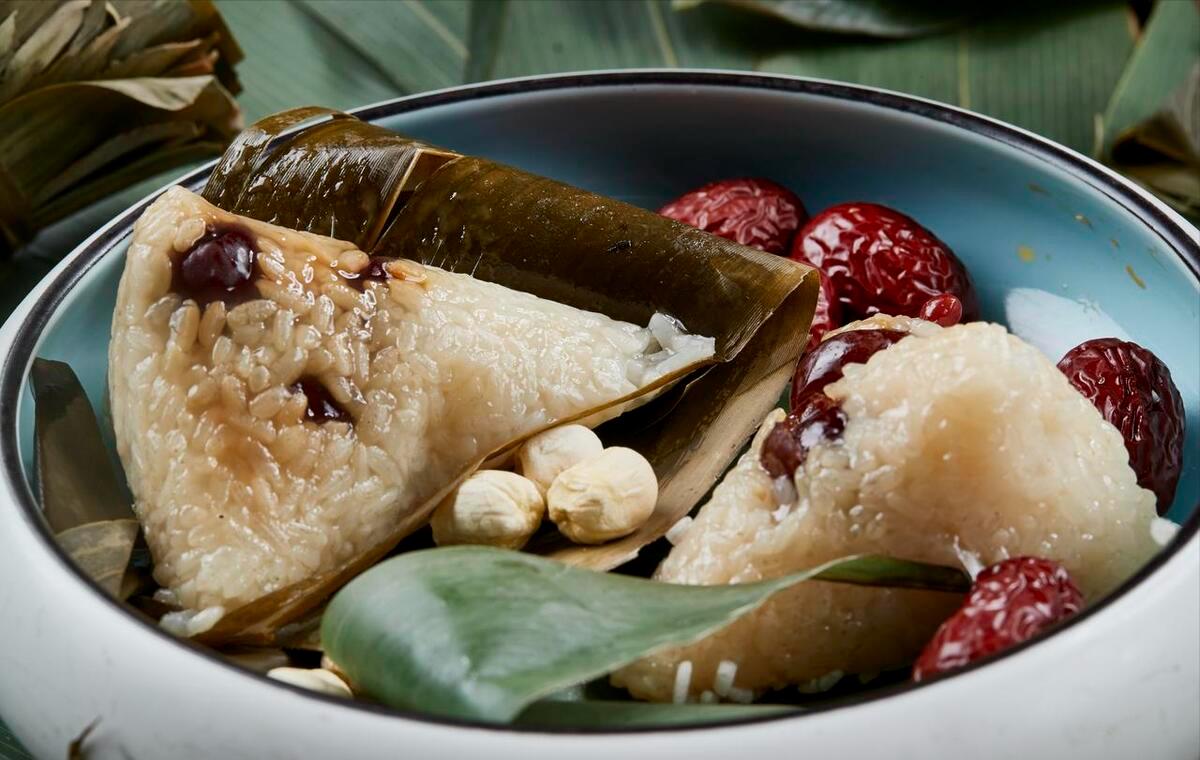 煮粽子用冷水还是热水更美味,煮粽子需要凉水下锅吗