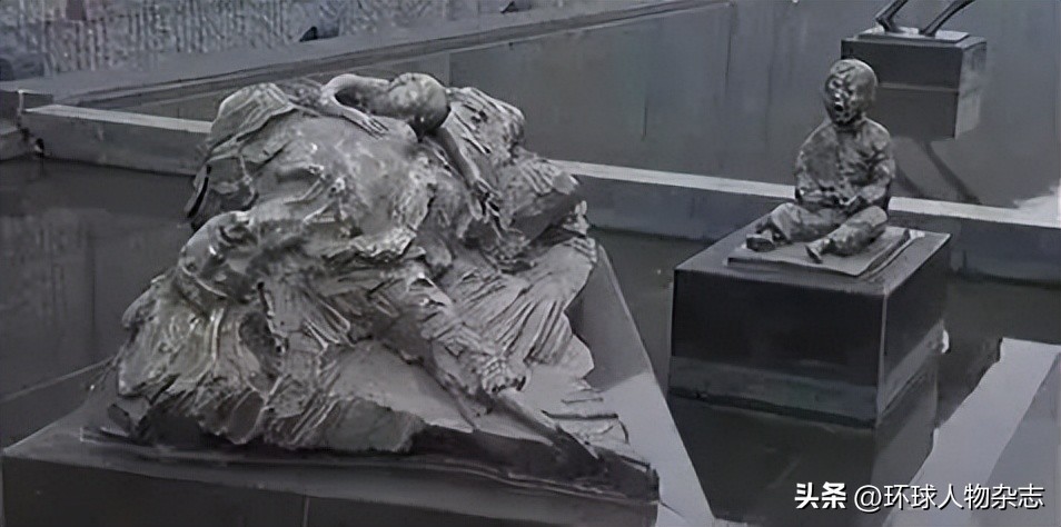 喂完最后一滴奶，妈妈倒在日*刺军**刀之下